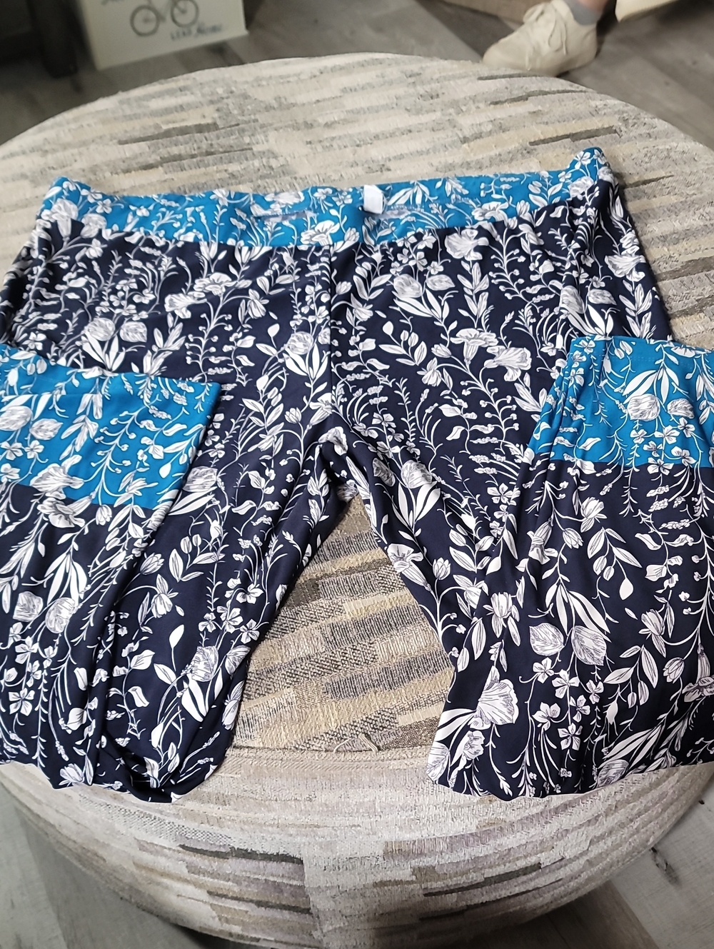 THIN FLOWY PANTS